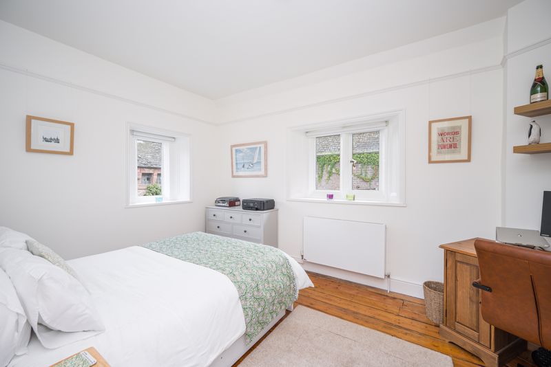 Bedroom- click for photo gallery